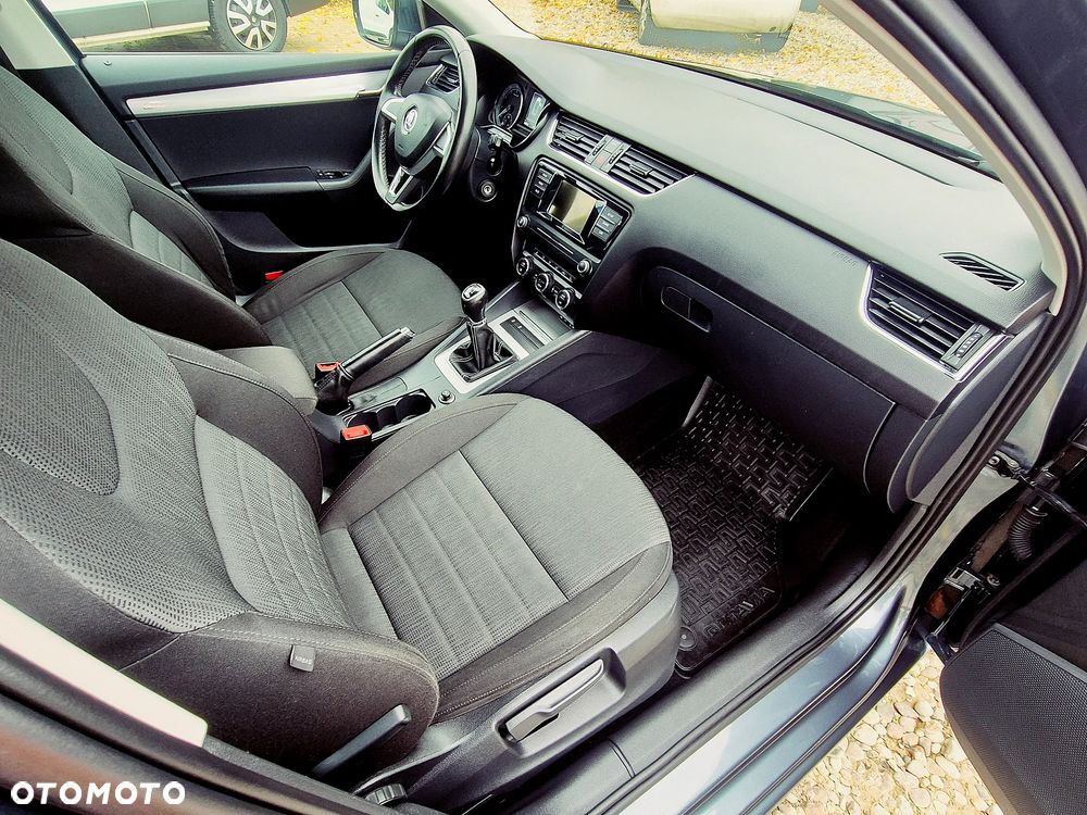 Skoda Octavia 1.4 TSI Edition - 28