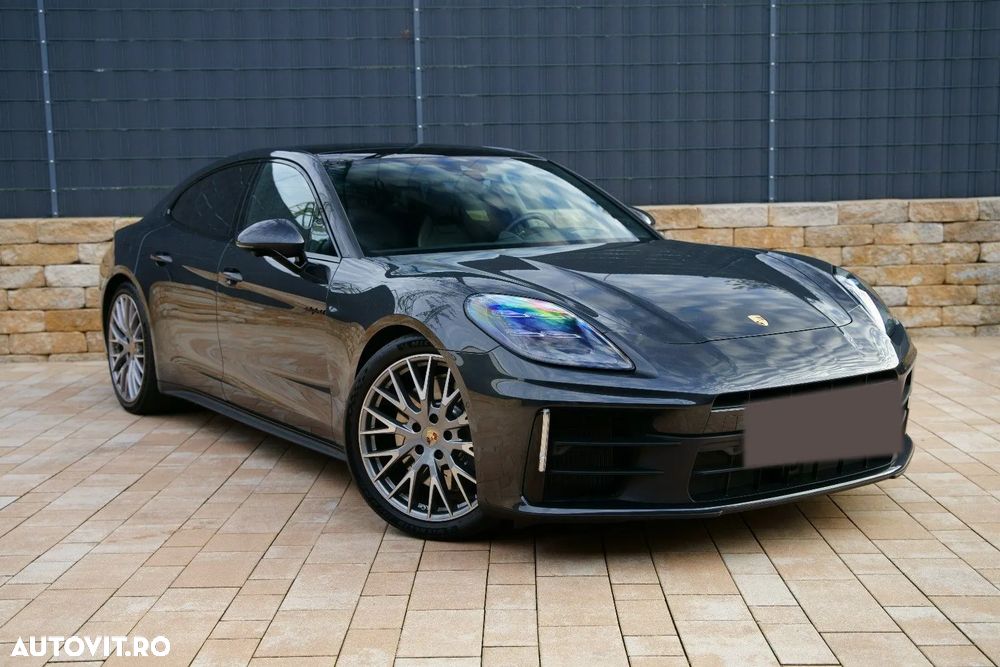 Porsche Panamera 4 E-Hybrid - 4