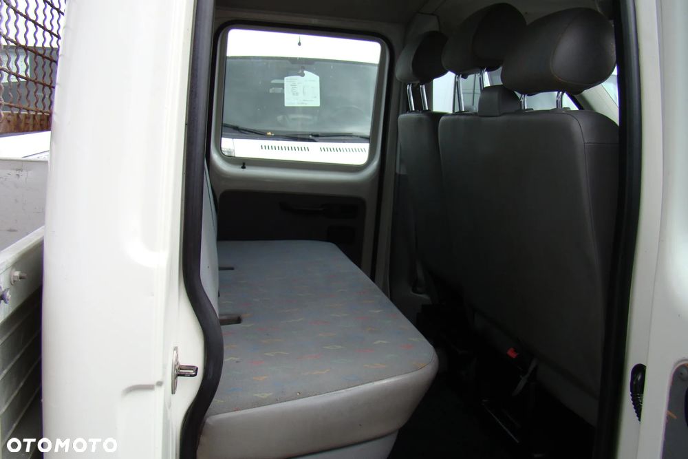 Volkswagen Transporter - 12