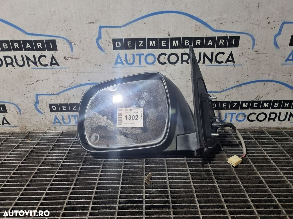 Oglinda stanga Toyota Hilux 2010 - 2015 4 Usi Silver Metalizat 1C0 (1302) Fara rabatare - 2