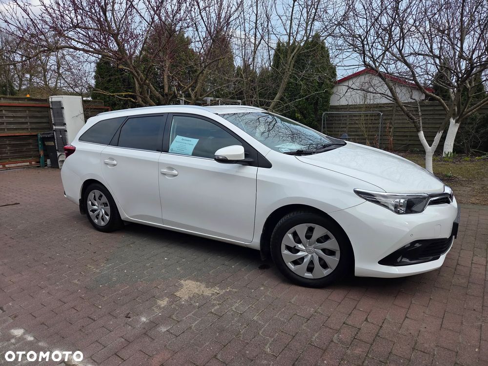 Toyota Auris 1.6 Prestige - 1