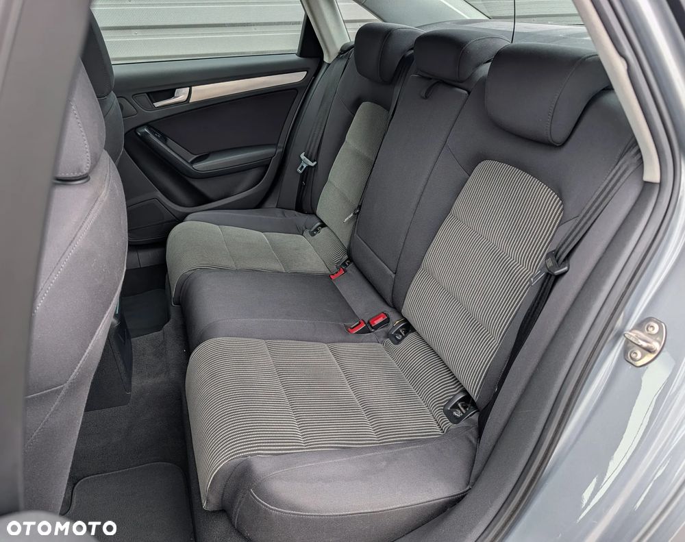 Audi A4 Limousine 2.0 TDI DPF Ambition - 15