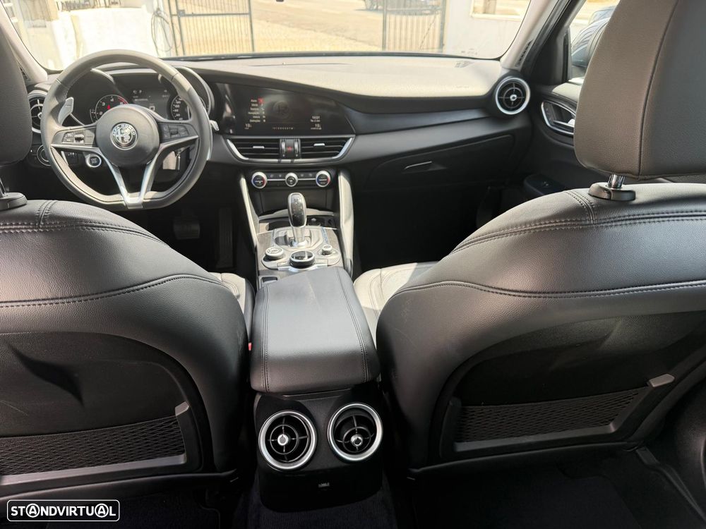 Alfa Romeo Giulia 2.2 D Super AT8 - 29