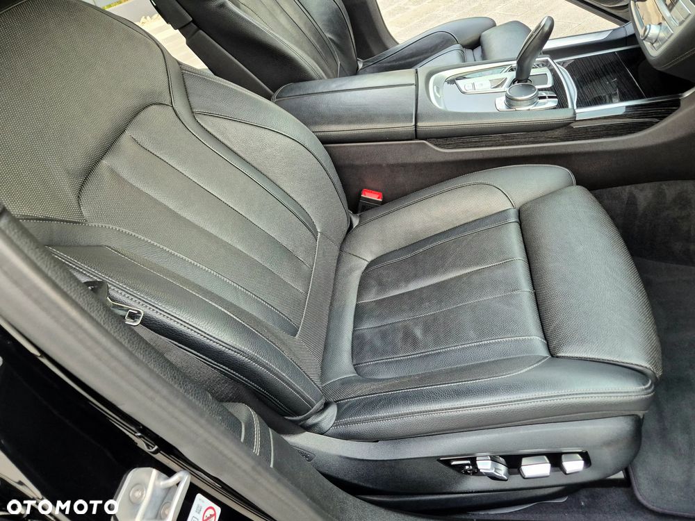 BMW Seria 7 750d xDrive sport - 17