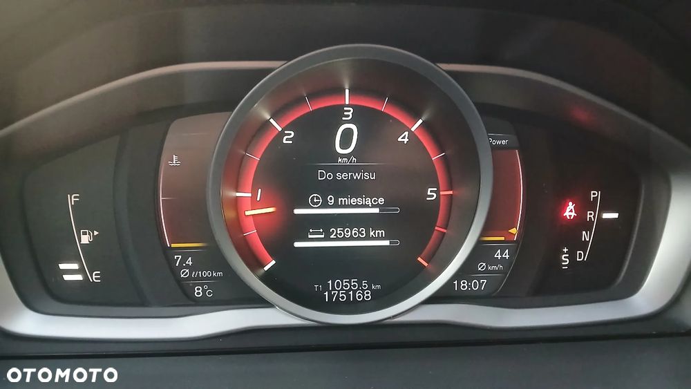 Volvo XC 70 D4 AWD Geartronic Momentum - 39