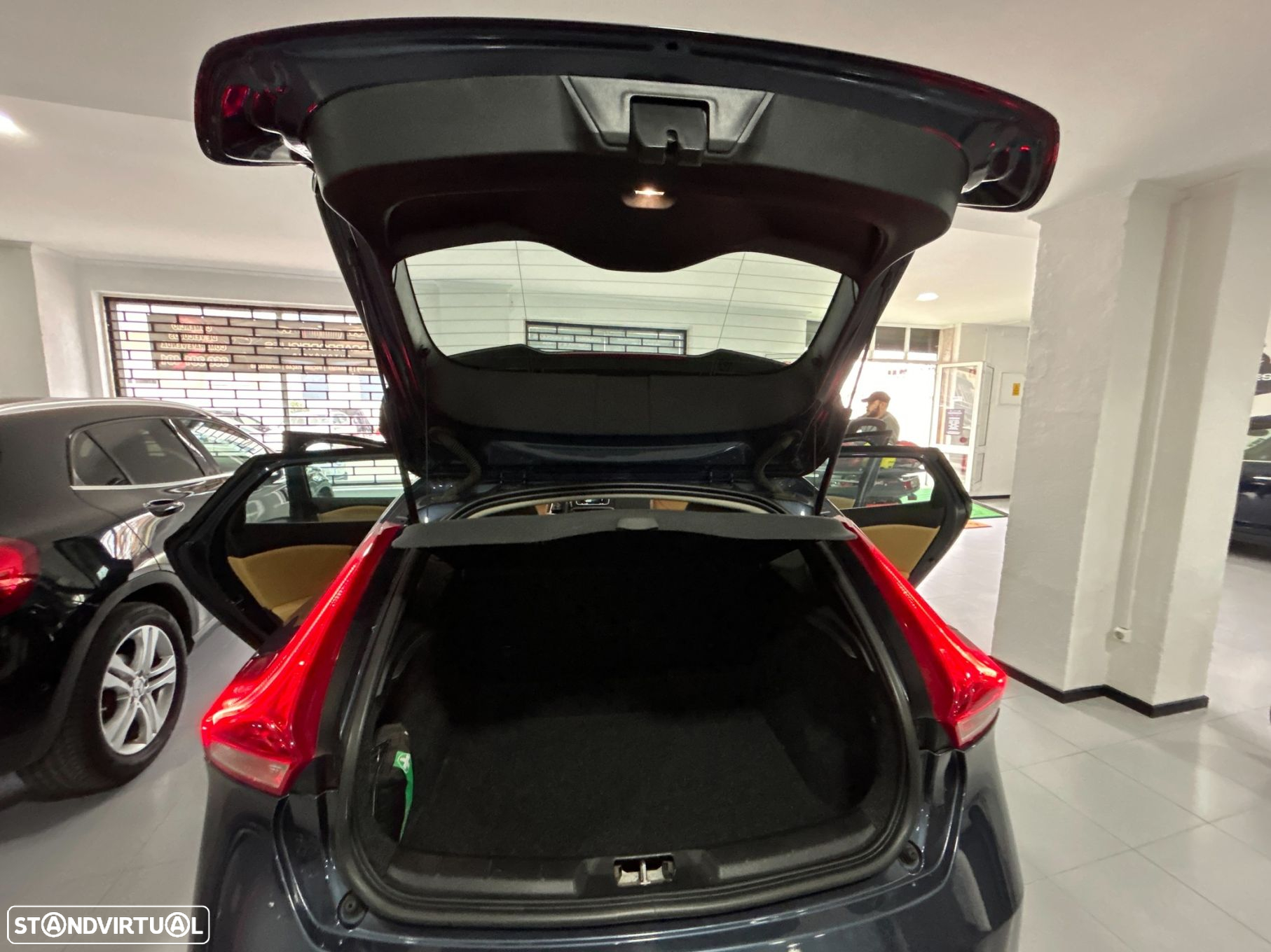 Volvo V40 - 10