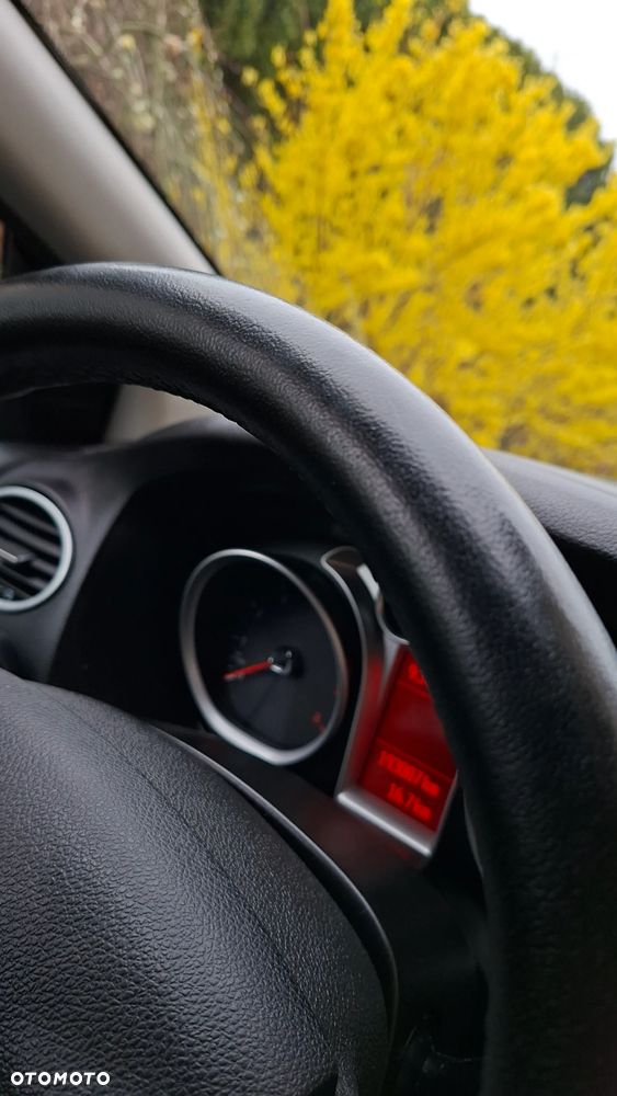 Ford Focus 2.0 16V Titanium - 30