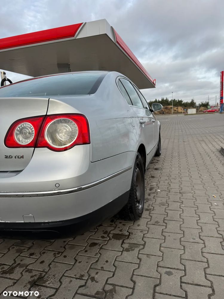 Volkswagen Passat 2.0 TDI DPF Highline - 7