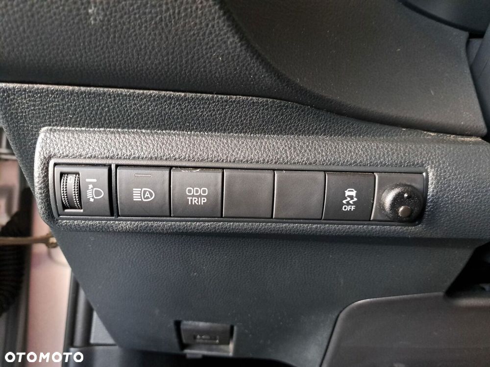 Toyota Corolla 1.8 Hybrid Comfort - 35