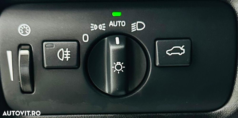 Volvo V40 D2 DRIVe Momentum - 12