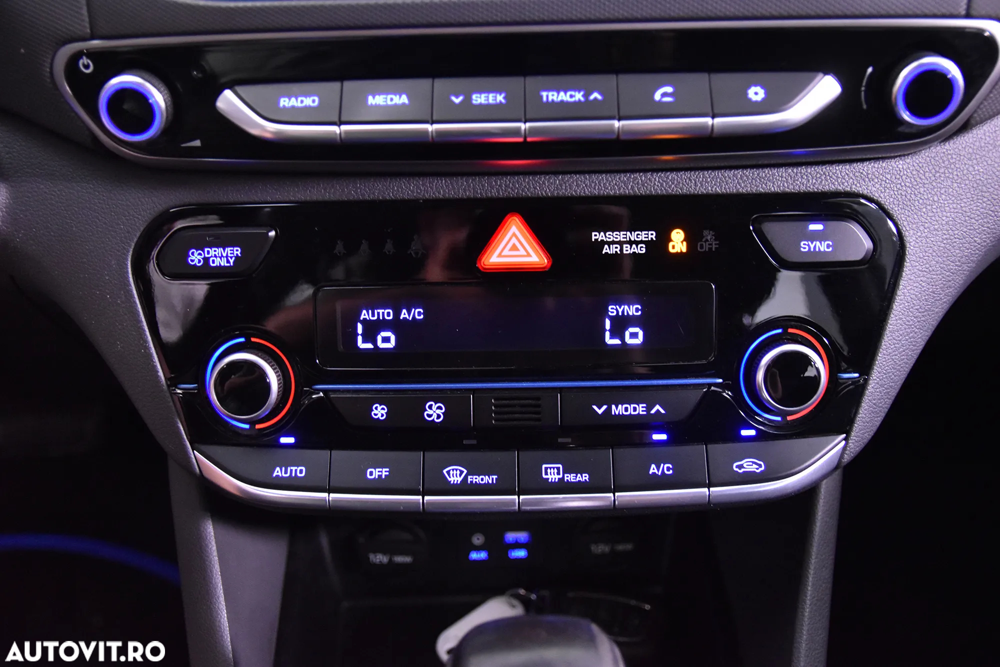 Hyundai IONIQ - 17