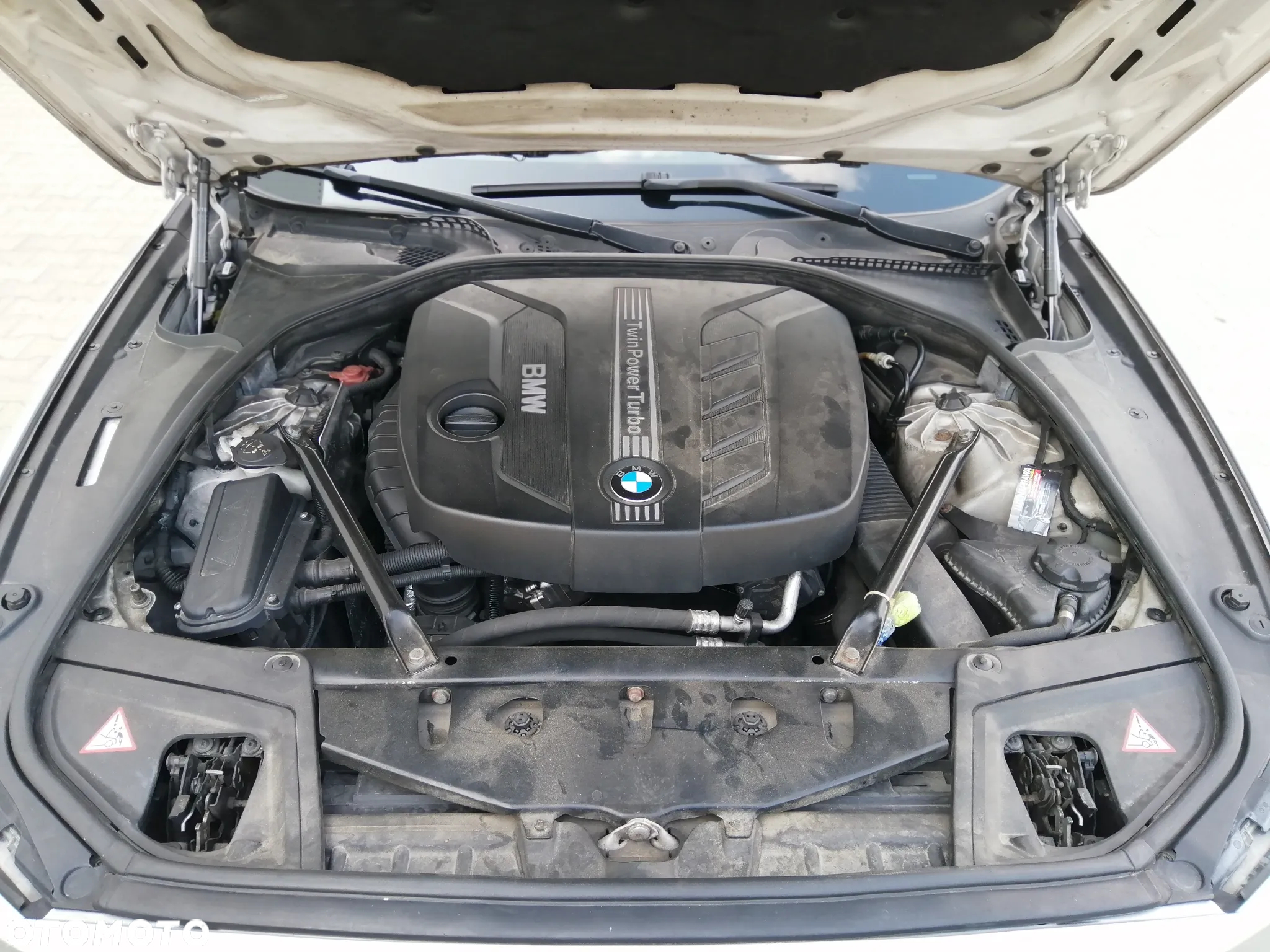 BMW Seria 5 525d xDrive - 24