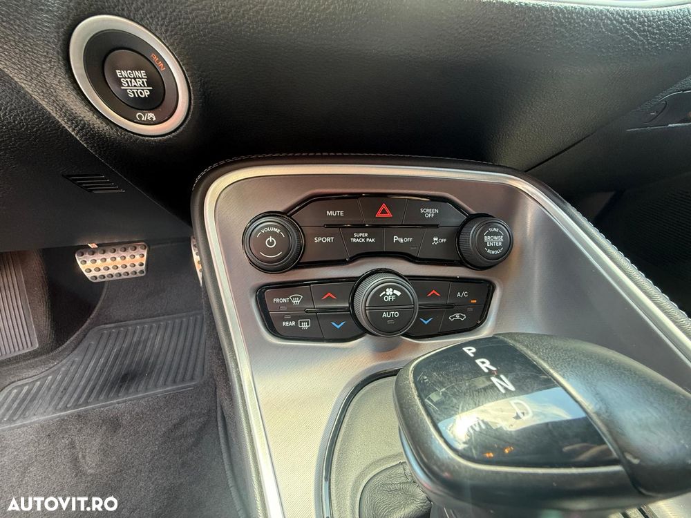 Dodge Challenger Automatik SXT Plus - 13