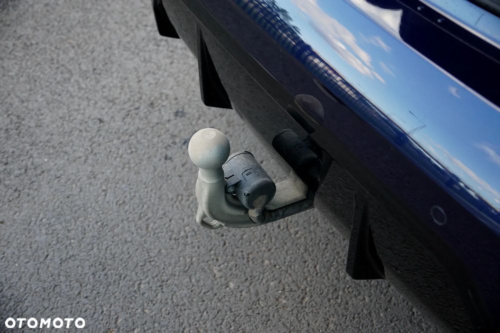 BMW Seria 3 330e PHEV M Sport - 11