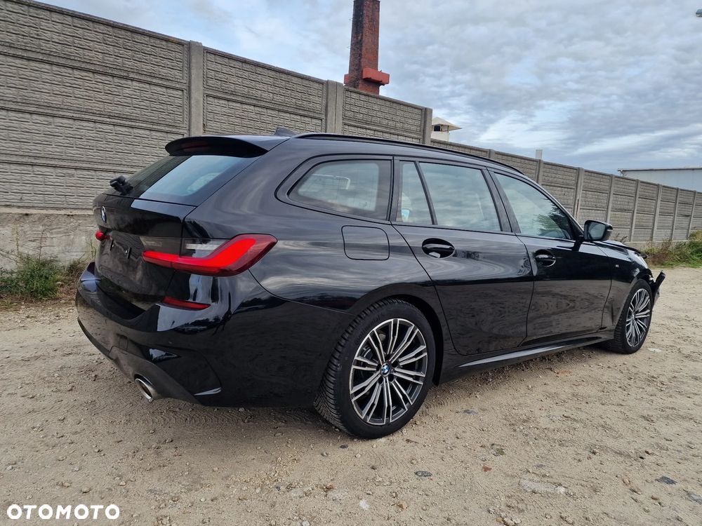 BMW Seria 3 318i M Sport - 3
