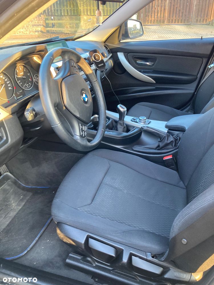 BMW Seria 3 320d Efficient Dynamics - 8