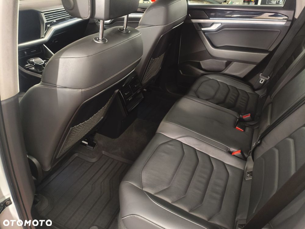 Volkswagen Touareg 3.0 V6 TDI SCR 4Mot Elegance - 18