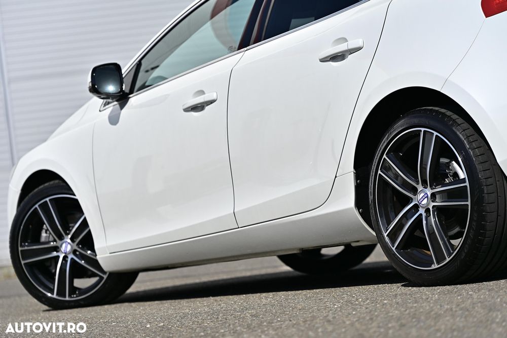 Volvo V40 D3 Geartronic - 35