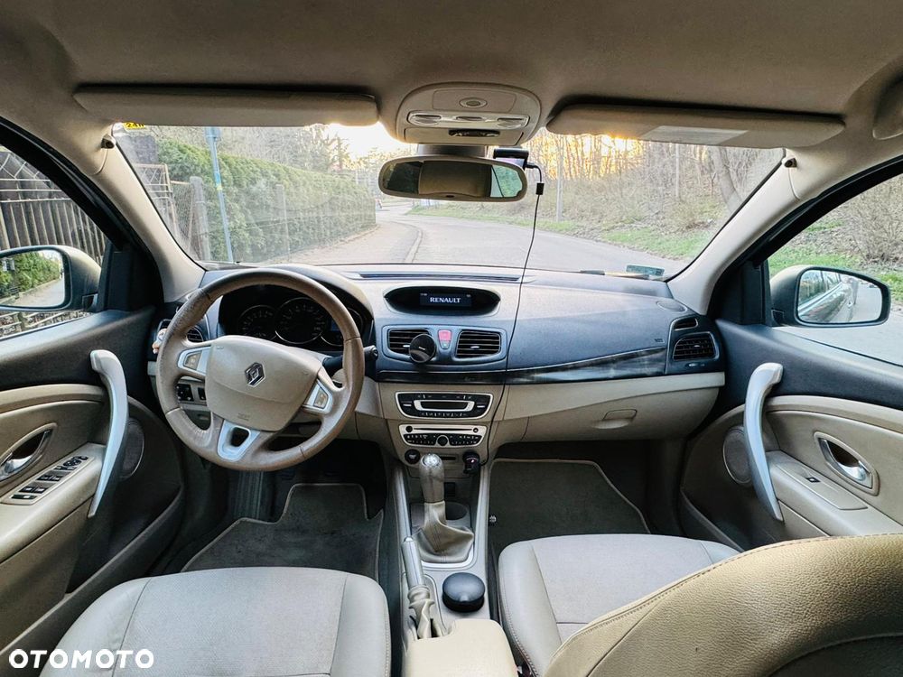 Renault Fluence 1.6 16V Privilege - 10