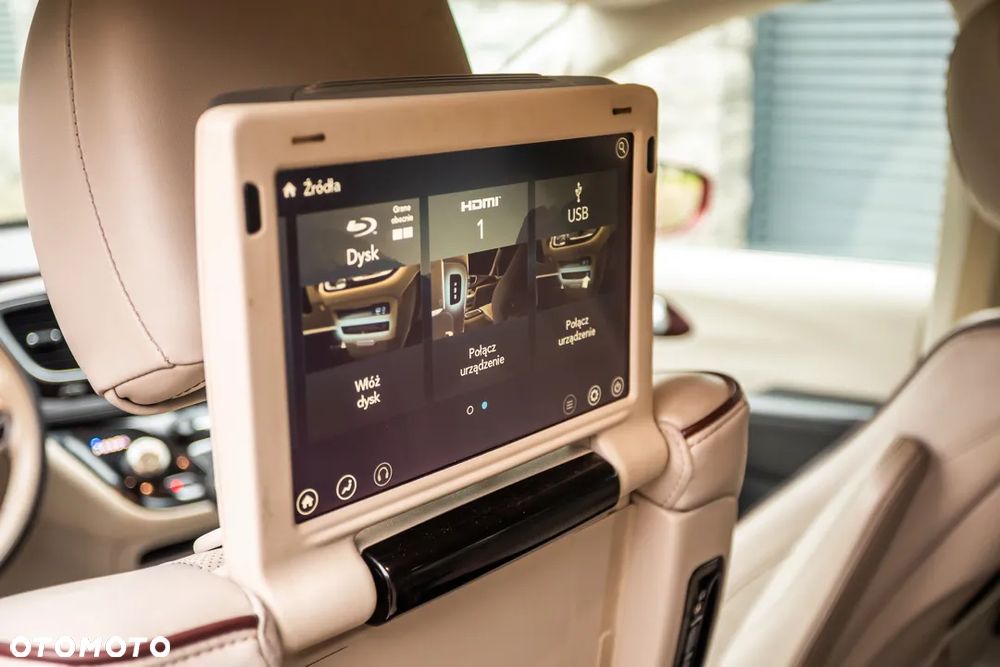 Chrysler Pacifica - 25