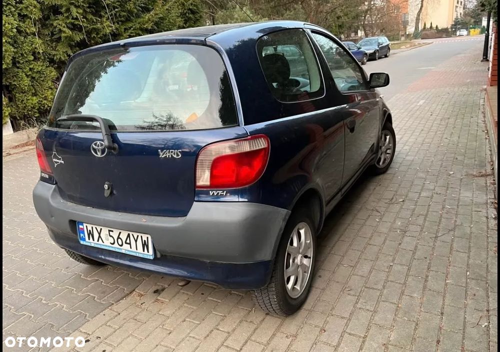 Toyota Yaris 1.0 Base - 5