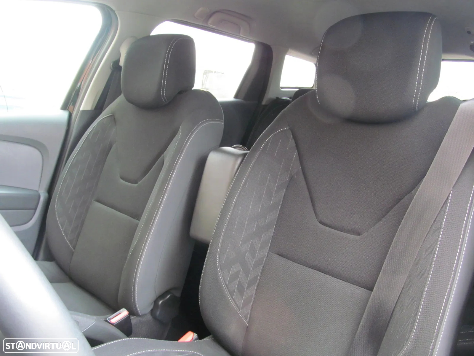 Renault Clio Sport Tourer (Energy) dCi 90 Start & Stop INTENS - 6
