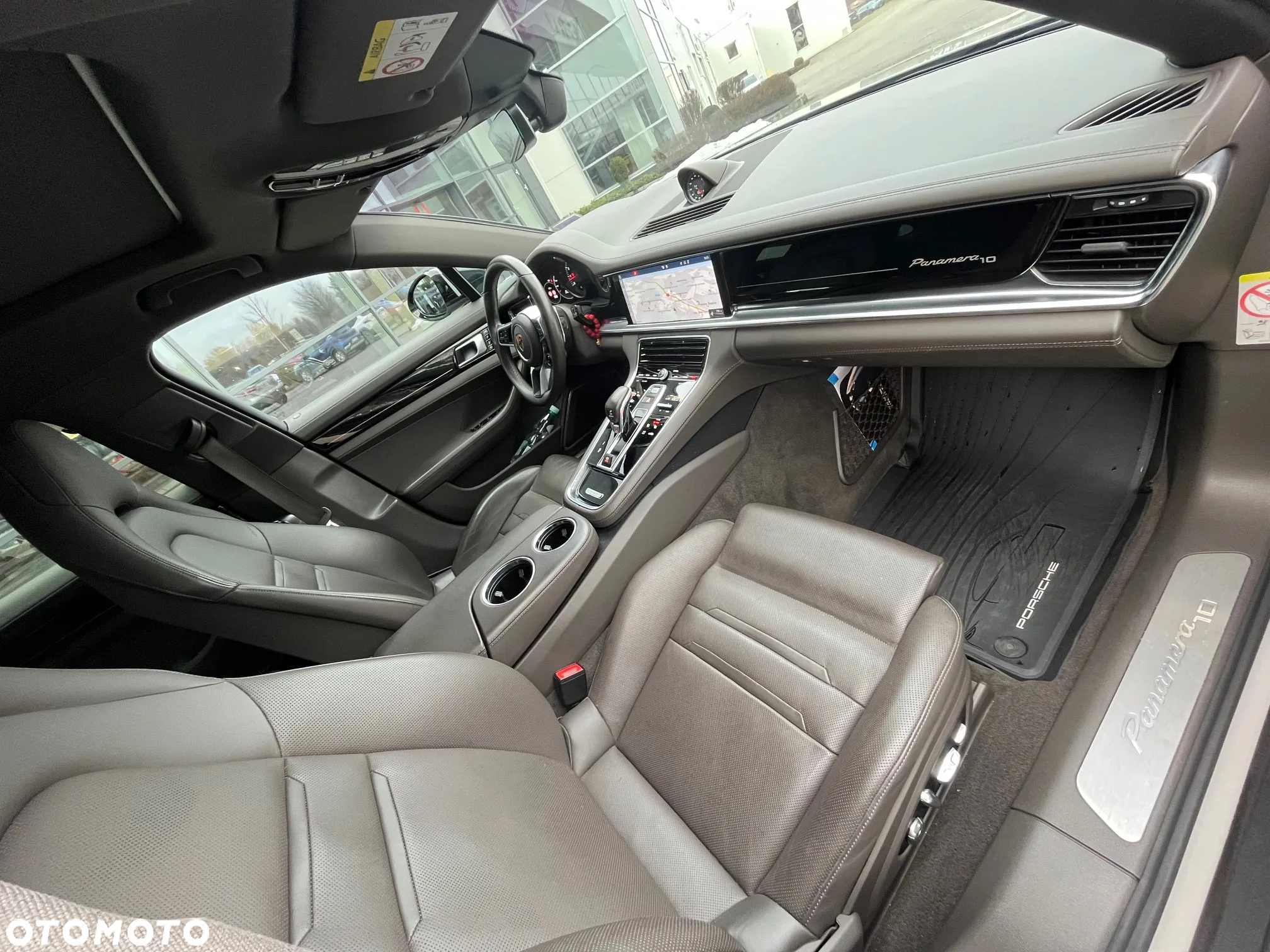 Porsche Panamera 4 - 21