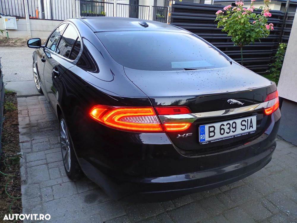 JAGUAR XF