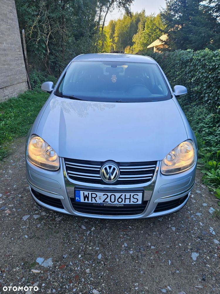 Volkswagen Jetta - 14