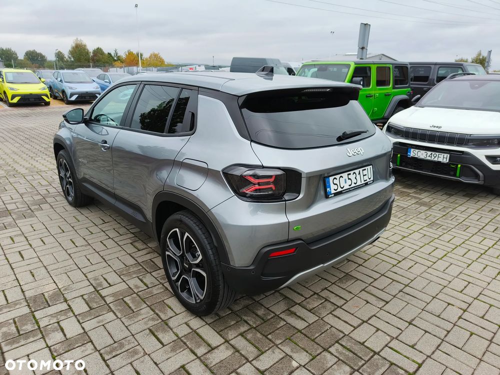 Jeep Avenger 1.2 T3 mHEV Altitude FWD eDCT6 - 8