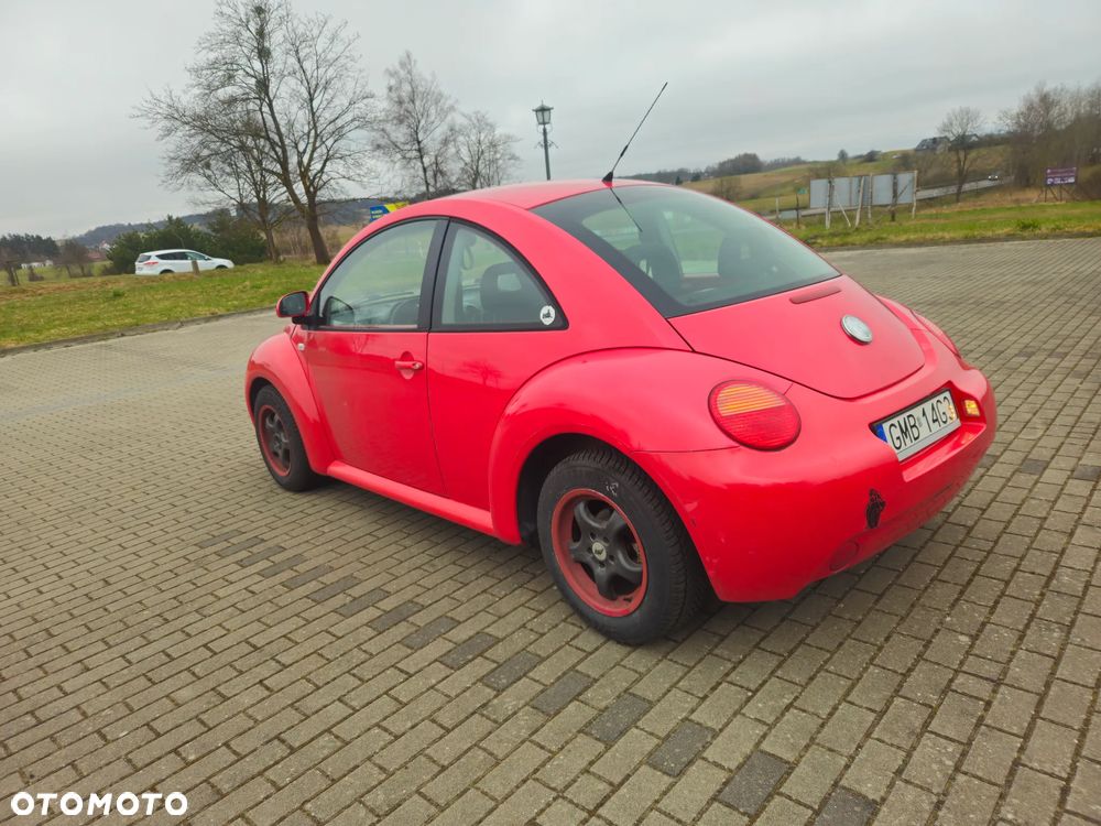 Volkswagen New Beetle - 7