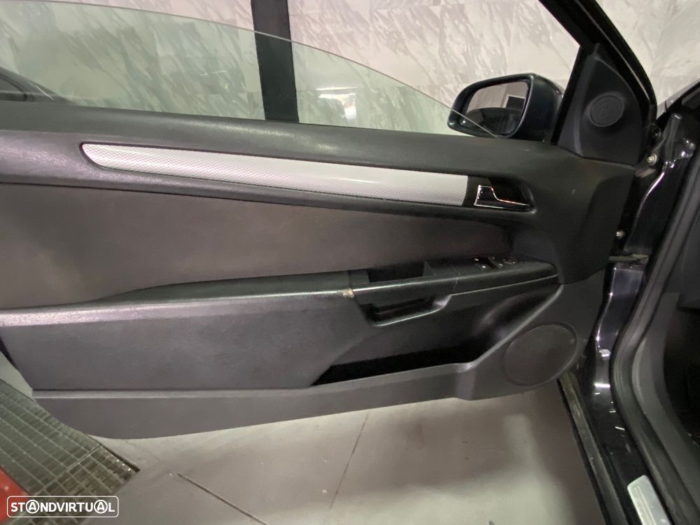 Opel Astra GTC 1.3 CDTI - 16