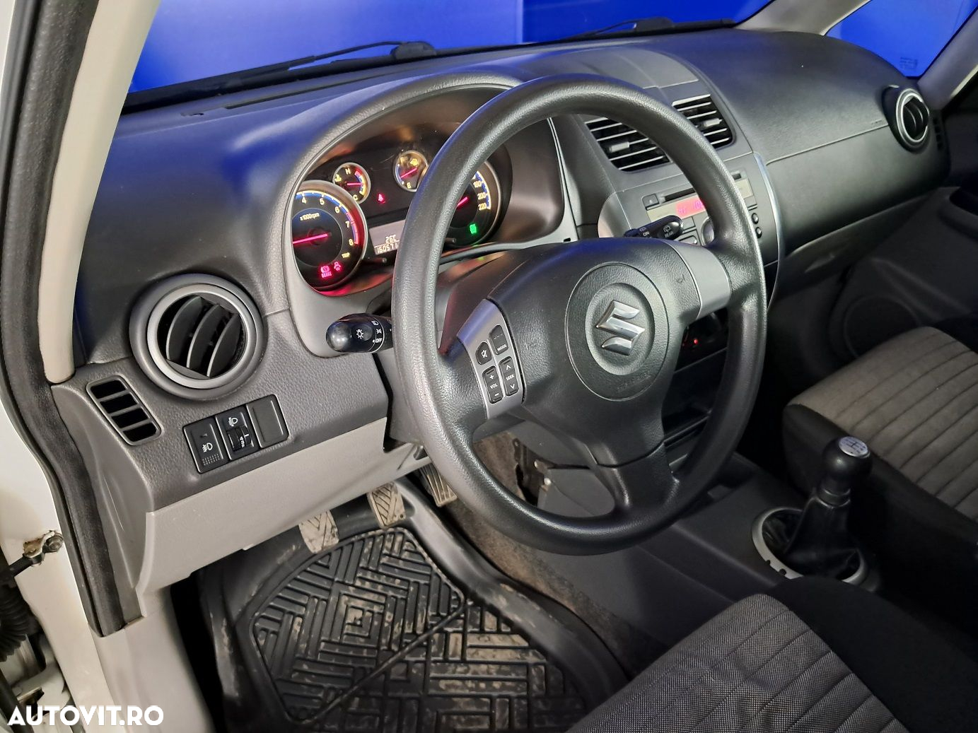 Suzuki SX4 - 10
