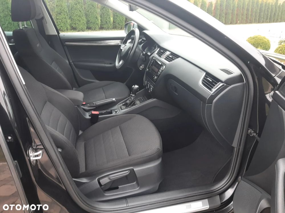 Skoda Octavia Combi 2.0 TDI 4x4 DSG Scout - 20