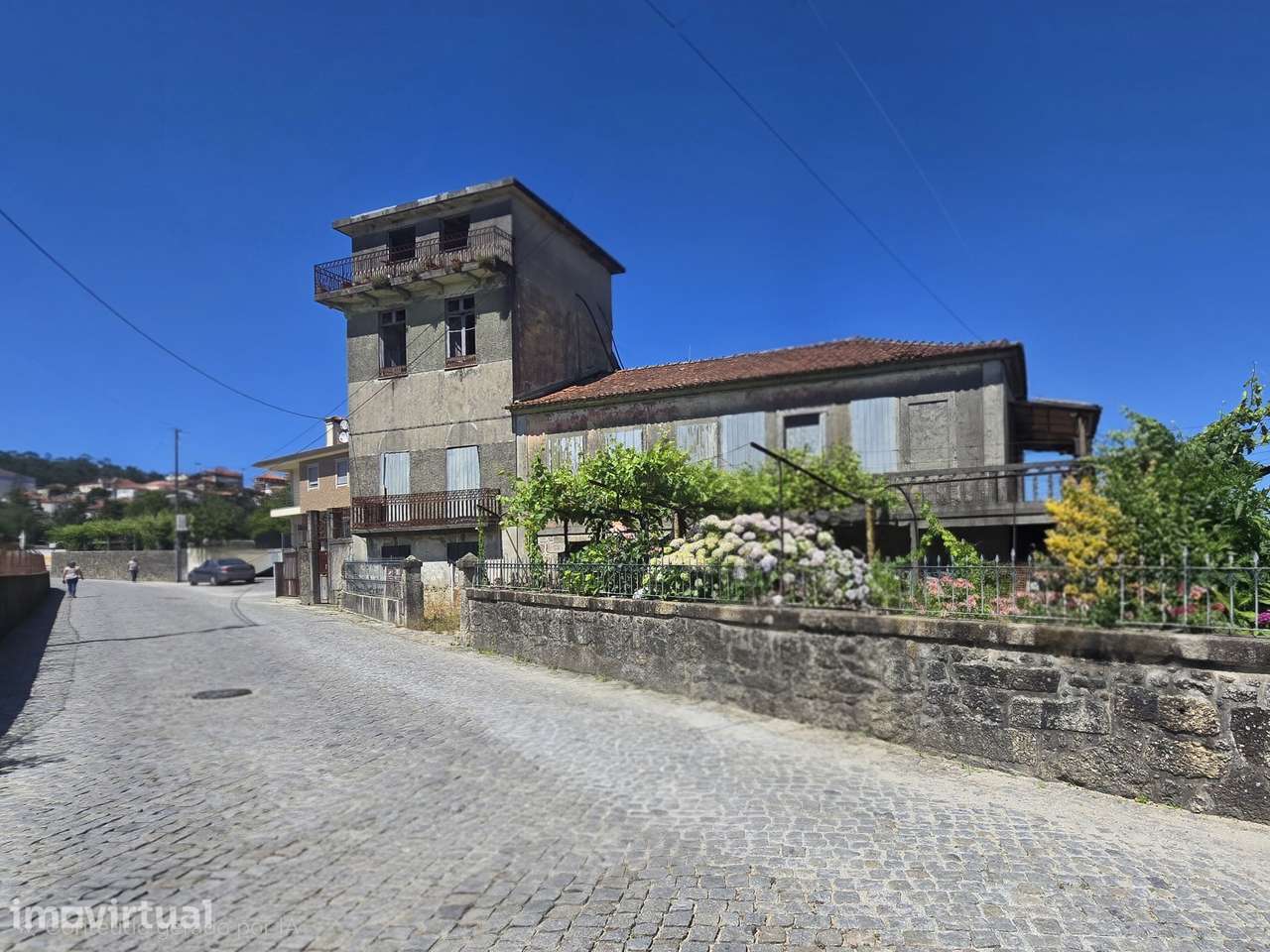 Prédio em Propriedade Total - Ruílhe - Braga - Grande imagem: 2/22