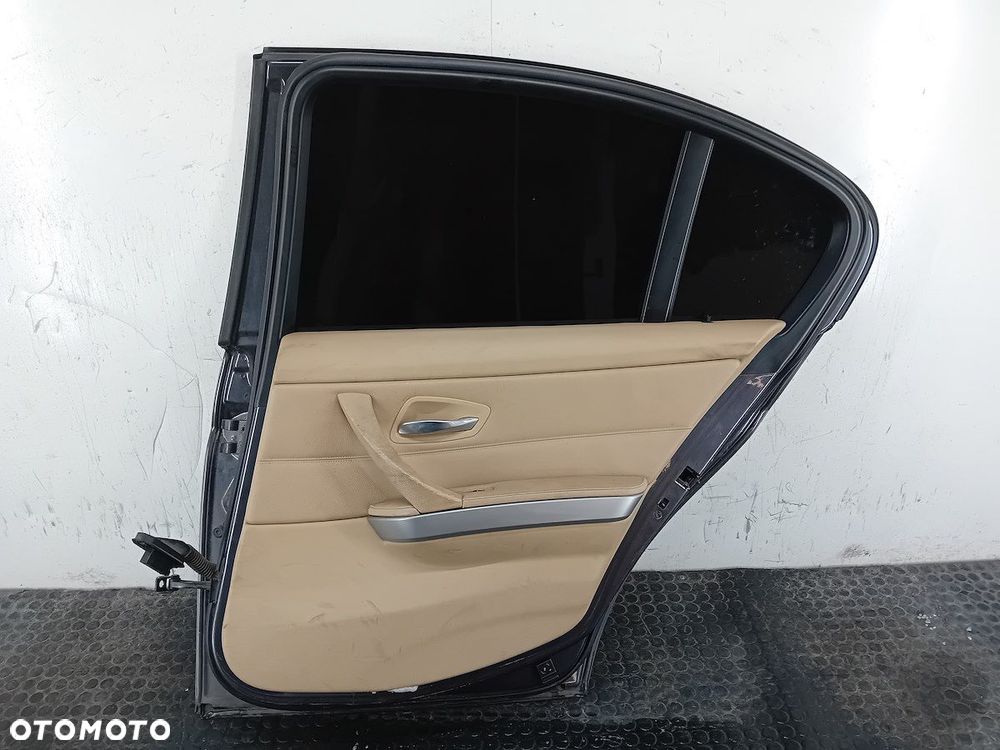 DRZWI TYŁ PRAWY  BMW 3 E90 A22 SEDAN - 6