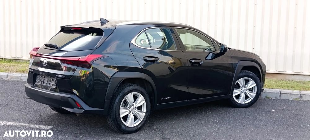 Lexus UX 250h FWD Business - 13