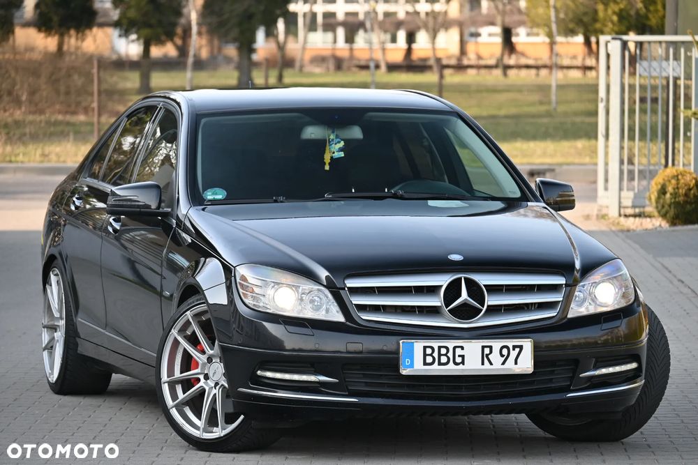Mercedes-Benz Klasa C 350 CDI DPF 7G-TRONIC BlueEFFICIENCY Avantgarde - 6