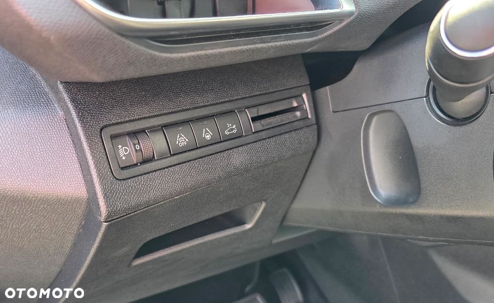 Peugeot 3008 1.5 BlueHDi Allure S&S EAT8 - 13
