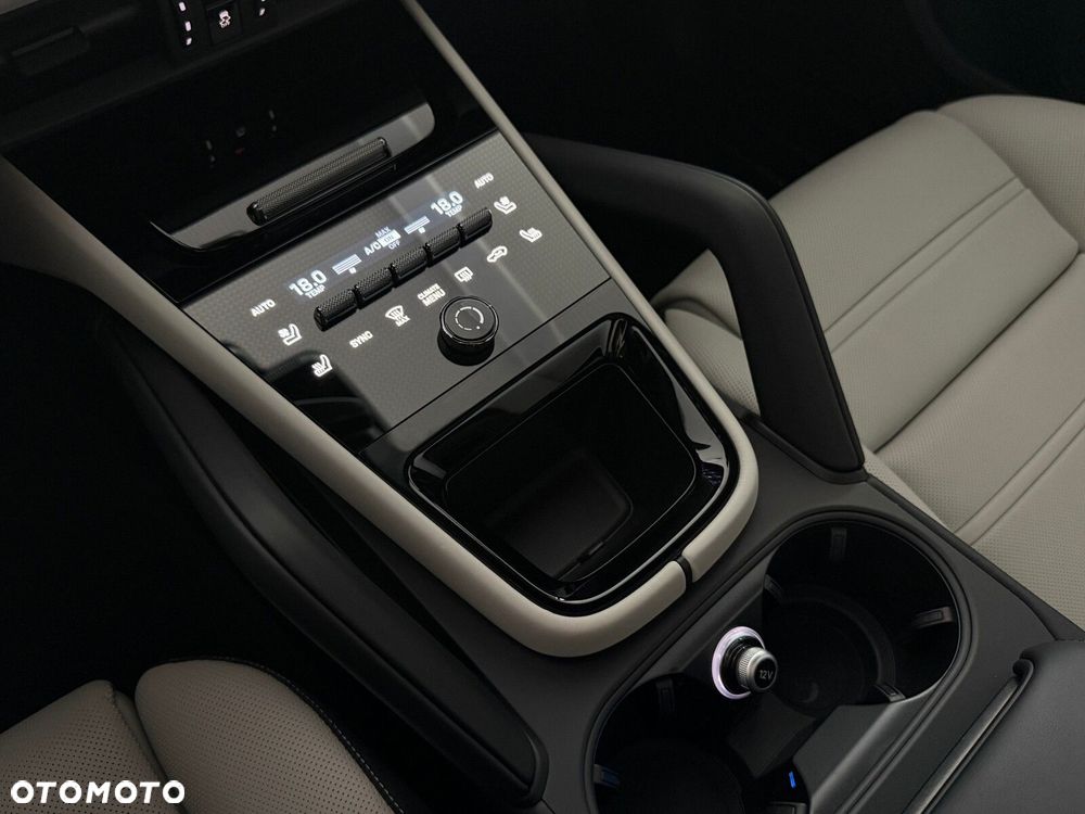 Porsche Cayenne - 18
