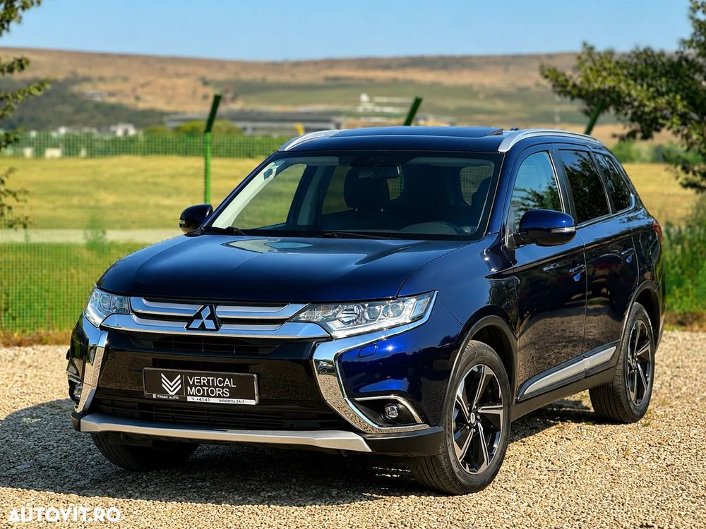 Mitsubishi Outlander - 8