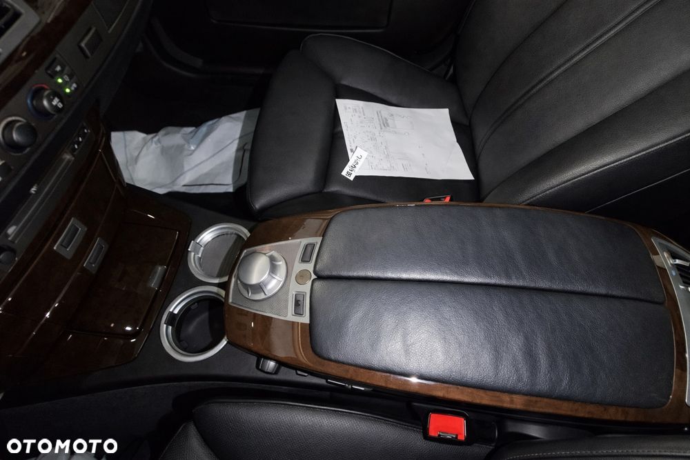 BMW Seria 7 745Li - 19