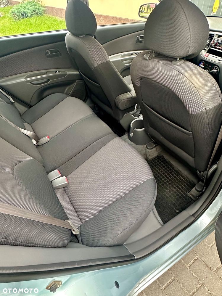 Kia Rio 1.5 CRDi EX - 10