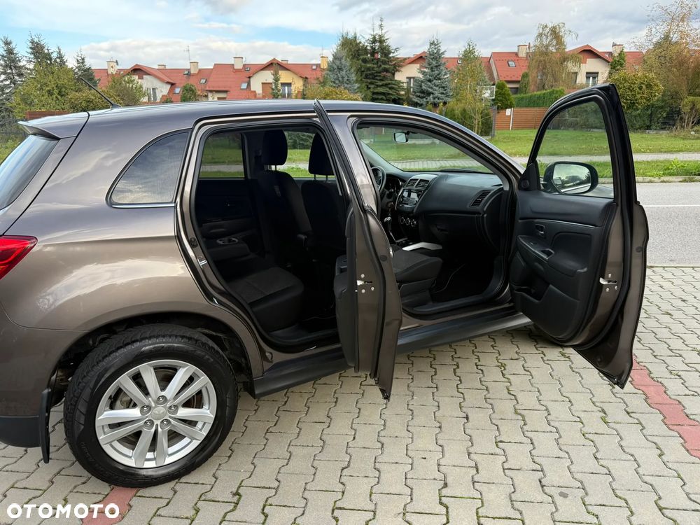 Mitsubishi ASX 1.6 2WD Intro Edition - 32