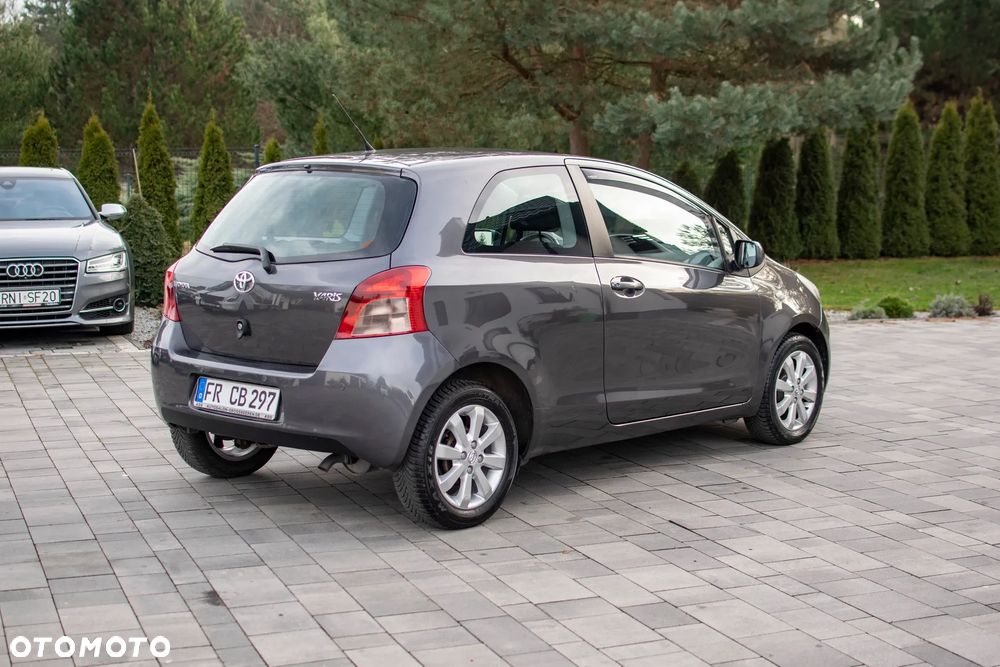 Toyota Yaris - 20