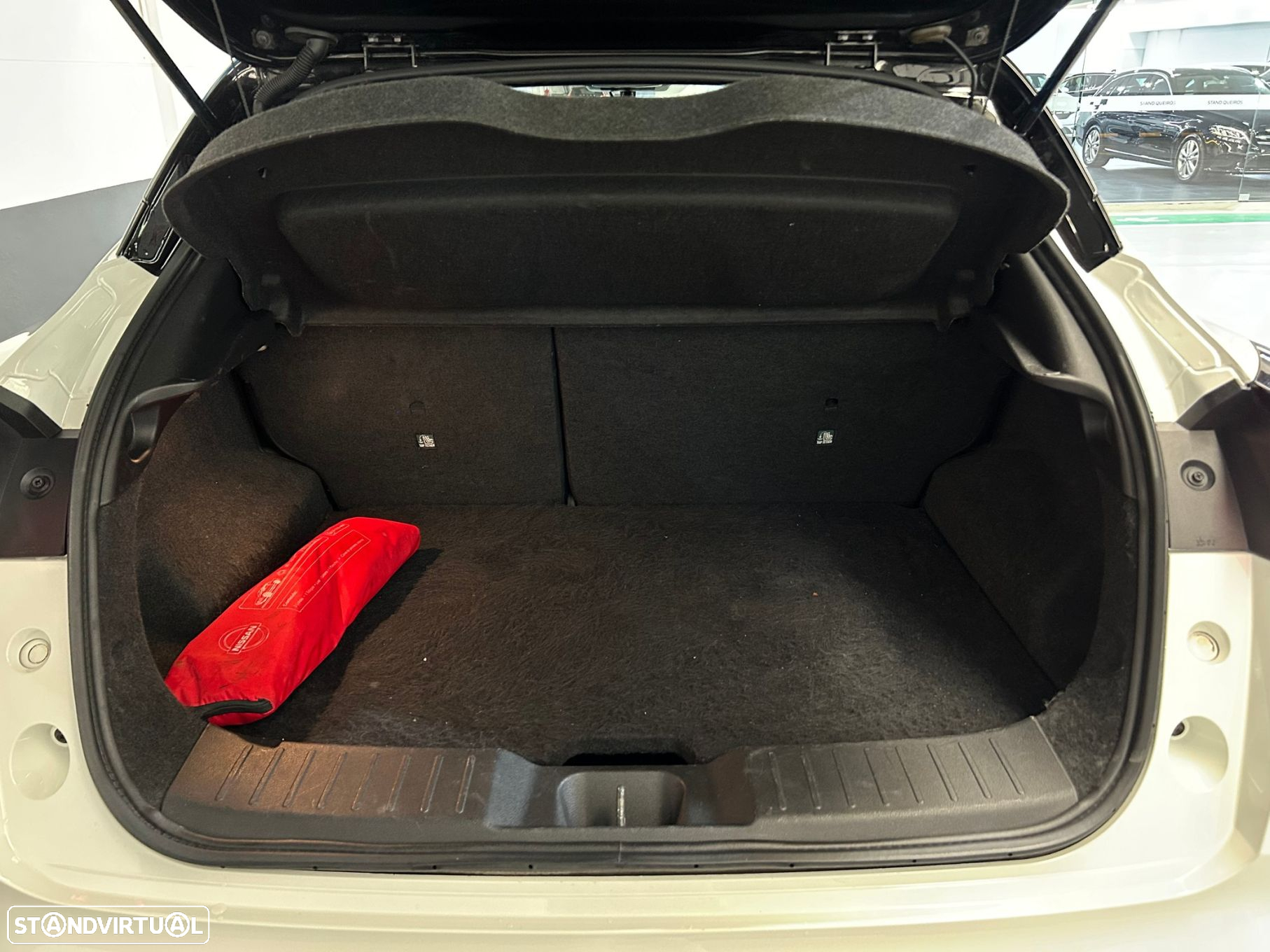 Nissan Juke 1.0 DIG-T N-Connecta - 16