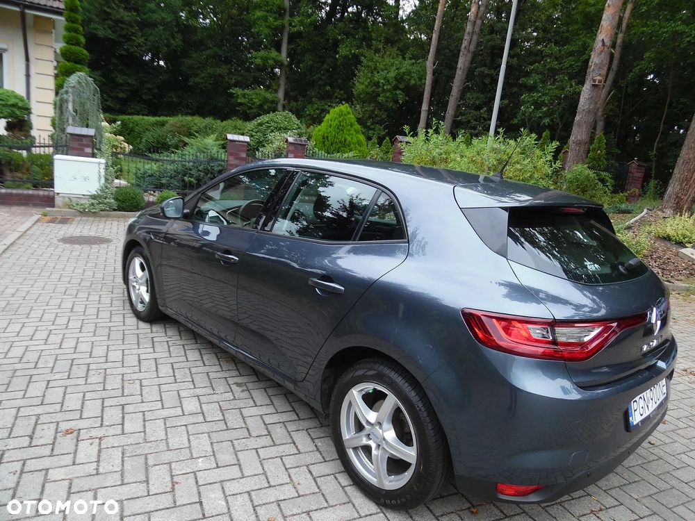 Renault Megane ENERGY TCe 100 PLAY - 7