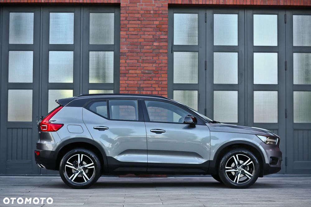 Volvo XC 40 D3 AWD Geartronic R-Design - 2