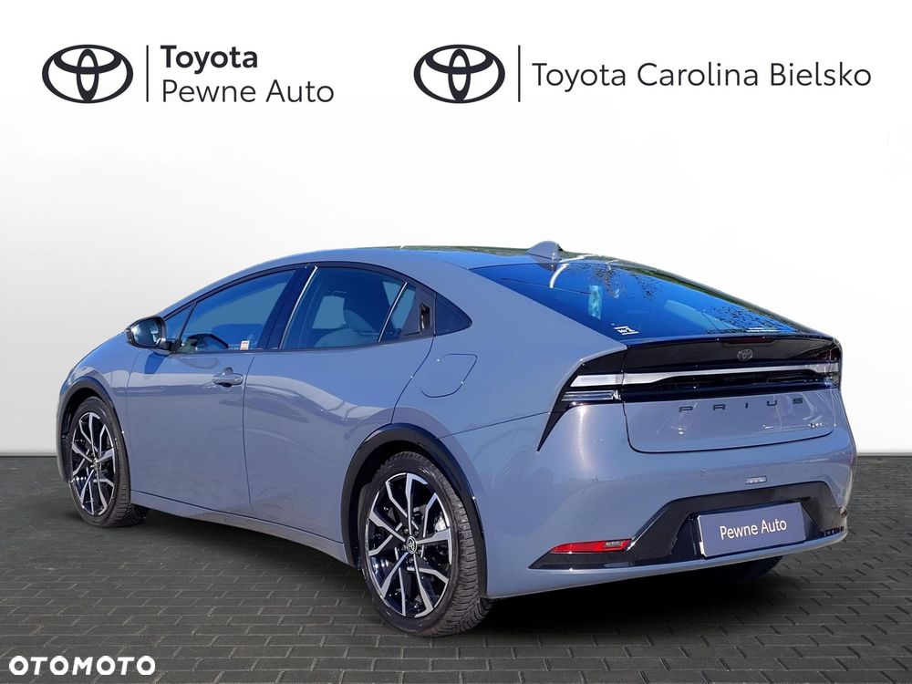 Toyota Prius - 3