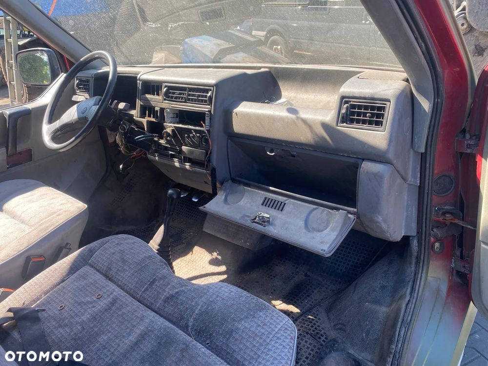 VW T4 2,4 D Doka na części - 4